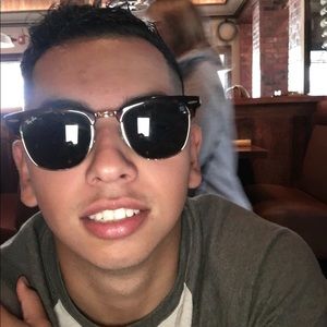 Meet your Posher, Daniel